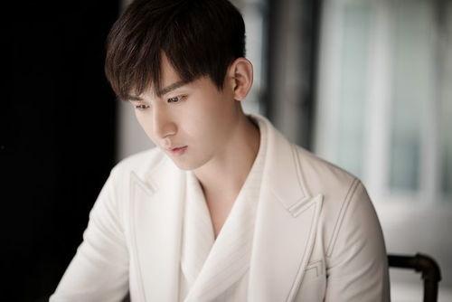 成毅生活爆料最新消息视频,揭秘明星私生活幕后故事